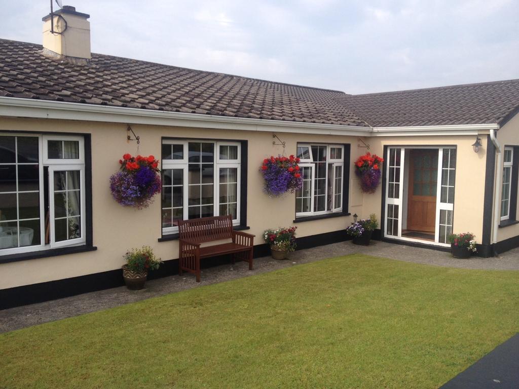 Atlantic House Bed and Breakfast Lisdoonvarna Exterior foto